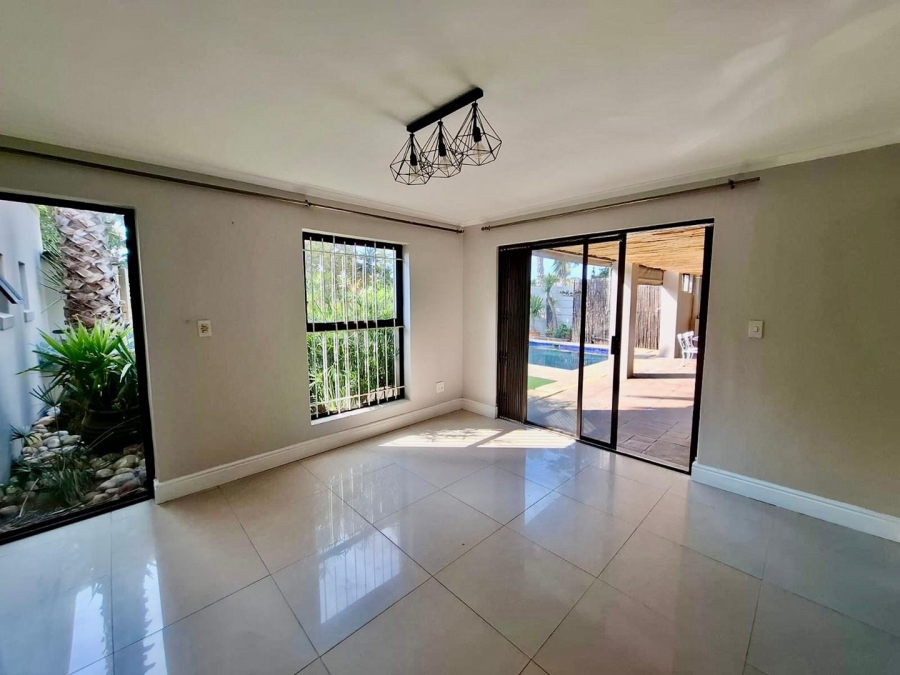 4 Bedroom Property for Sale in West Beach Western Cape